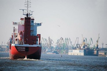 Европарламент призвал закрыть порты ЕС для судов России