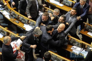 В Раде произошла массовая драка между депутатами