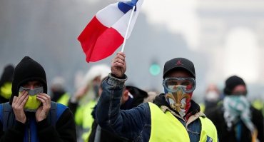 Во Франции озвучили размер убытков из-за протестов «жёлтых жилетов»