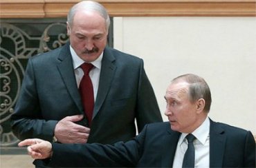 Лукашенко подарил Путину на Новый год четыре мешка картошки