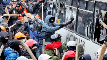 Президент Зеленский решил встретиться со студентами Майдана