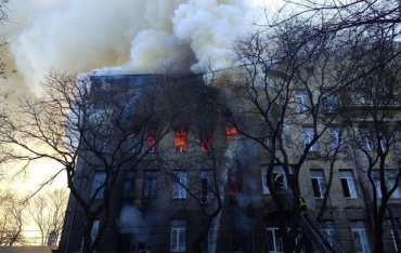 Пожар в Одесском колледже: в больнице скончалась преподавательница