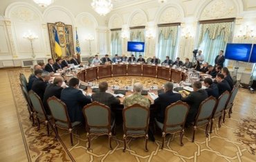 Зеленский постановил провести секретное заседание СНБО перед нормандской встречей