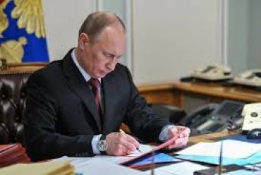 Путин подписал закон о налоге для самозанятых