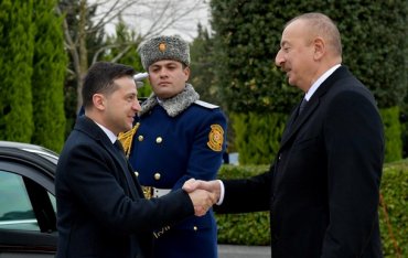 Зеленский встретился с Алиевым в Баку