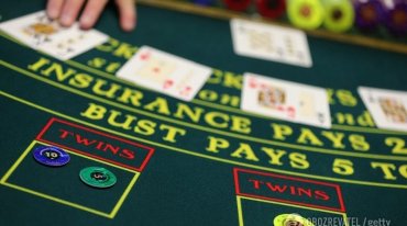 Сотрудники офиса Президента толкают в раду лоббистский закон по азартным играм