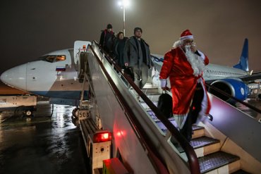 Россиянам-должникам за коммуналку запретили выезжать за границу на Новый год