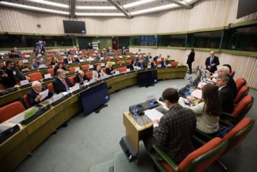 Порошенко в Страсбурге призвал усилить санкции против России