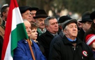 СБУ открыла дело о госизмене из-за пения гимна Венгрии