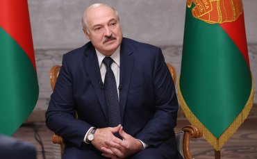 Беженцам на польской границе перебрасывали оружие из Украины, – Лукашенко