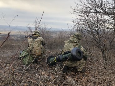Американские журналисты показали украинских военных с “Джавелинами” на Донбассе