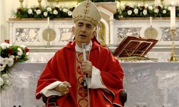 Итальянский священник сказал детям, что Санта-Клауса не существует