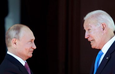 Байден предупредил, а Путин пригрозил: о чем поговорили президенты США и РФ