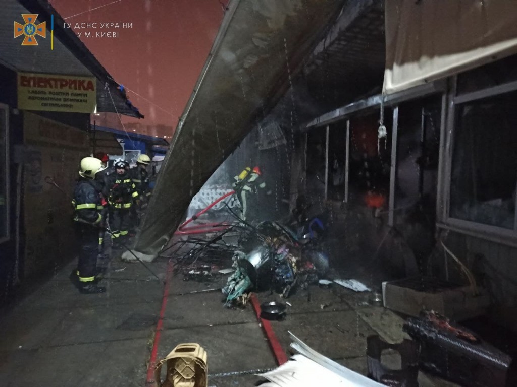 Пожарным удалось спасти 22 павильона