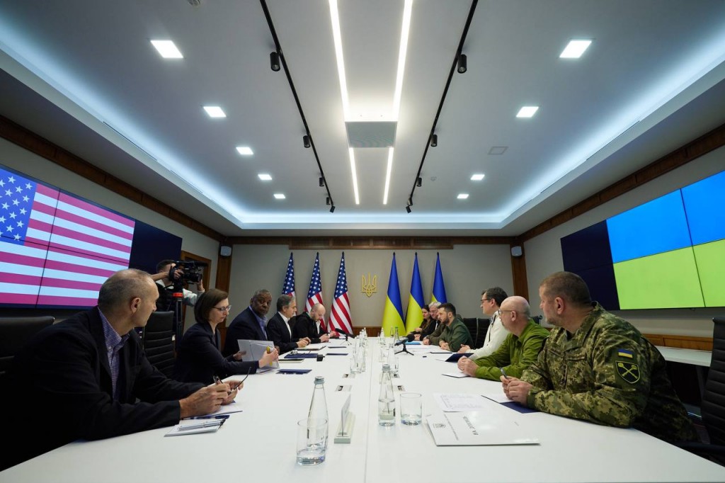 Переговоры представителей США с украинской стороной прошли в Киеве 24 апреля