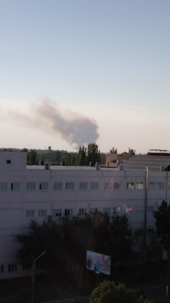 Дым в районе военного аэродрома в Мелитополе