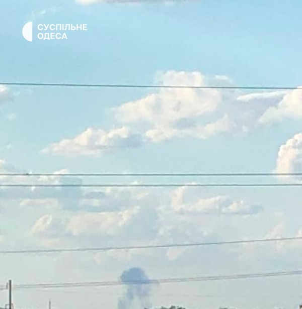 Дым над местом прилета в Одессе