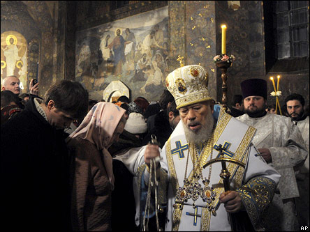 Митрополит Киевский и всея Украины Киев на рождественской службе в Киево-Печерской Лавре 7 января 2010 года