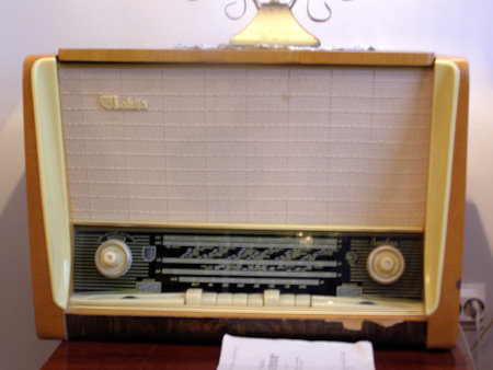 Радиоприёмник - главный источник информации в советские времена
