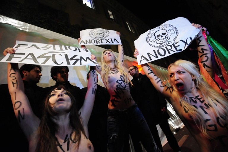 Активистки FEMEN провели акцию протеста в Милане 