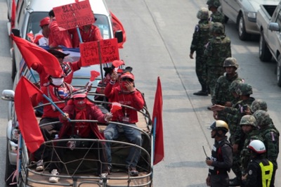 Новый Регион: Красный Бангкок: Оппозиция захватила столицу Таиланда (ФОТО)