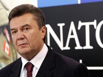 Янукович в США общается с НАТО