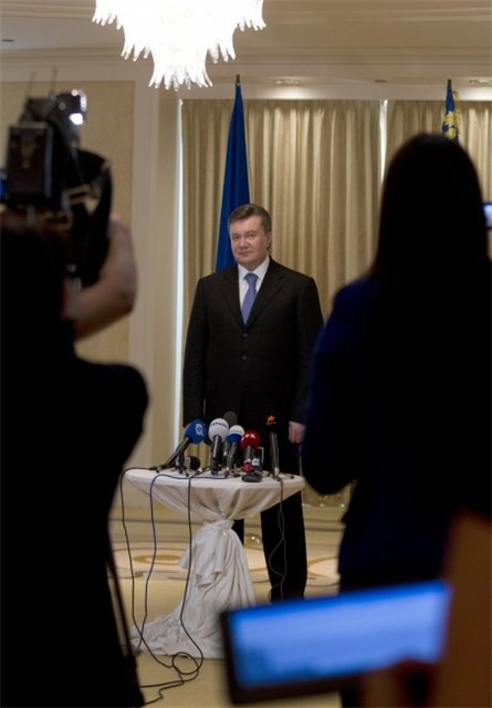 Янукович и НАТО