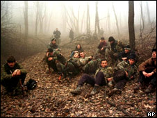Чеченские боевики в лесу