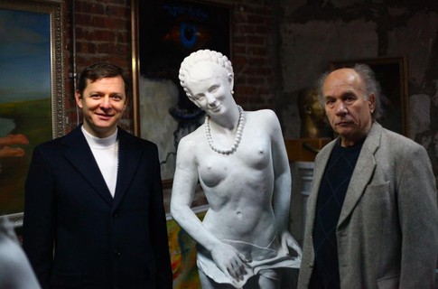 Ляшко и скульптура Тимошенко