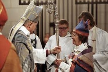 Англиканская церковь разрешила геям быть епископами