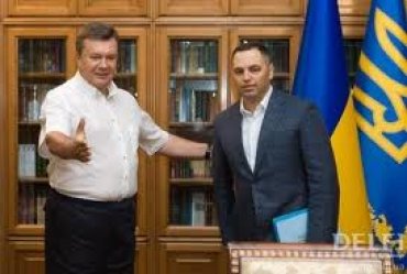 Янукович понизил Портнова до просто советника