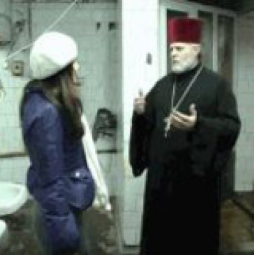 Прихожанам Успенского собора РПЦ МП в Крыму предложили набирать крещенскую воду в туалете