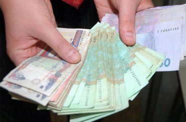 Госслужба статистики: В Украине повысилась средняя зарплата до 3377 грн