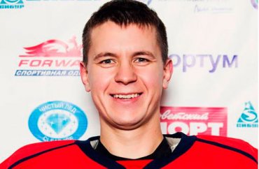 В России хоккейный вратарь умер во время матча