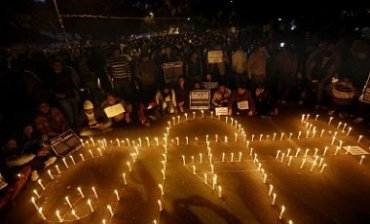 Изнасилование и убийство 16-летней девушки вызвало массовые протесты в Индии