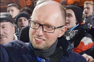 Яценюк хочет, чтобы Майдан простоял еще год