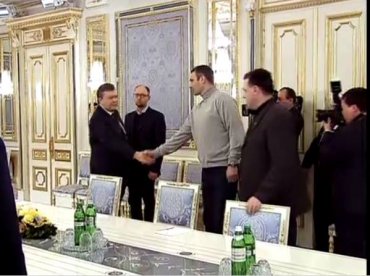 На встрече с оппозицией Янукович назвал убитого Сергея Нигояна «армянским террористом»