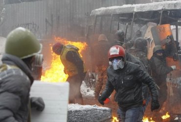 МИД предупредил послов: завтра в Украине введут чрезвычайное положение