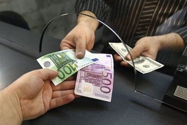 НБУ может запретить валютные операции в Украине