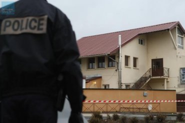 На западе Франции мусульманскую мечеть забросали гранатами