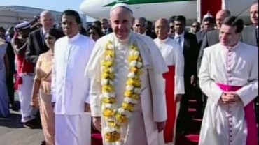 Папа Франциск прилетел на Шри-Ланку