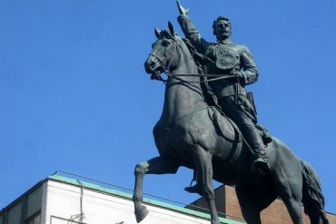 Вице-премьер предложил заменить Щорса на Петлюру