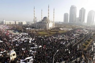 В Чечне провели массовую акцию «Любовь к пророку Мухаммеду»