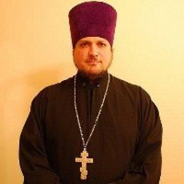 Священник РПЦ с автоматом в руках воюет на Донбассе против Украины