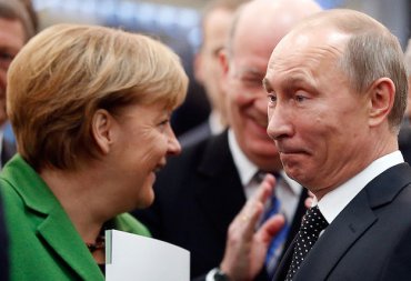 Меркель предложила Путину взятку