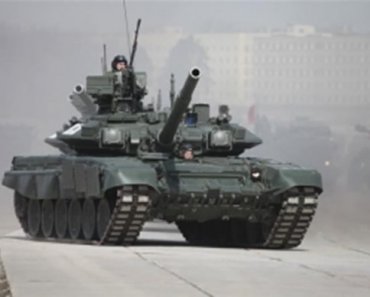 Мариуполь окружают танками