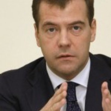 Медведев отменил Украине скидки на газ