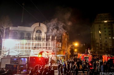 В Тегеране разгромили посольство Саудовской Аравии