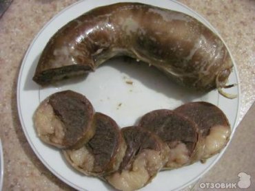 В Киргизии милиция взяла под охрану британца, назвавшего национальное блюдо «конским пенисом»