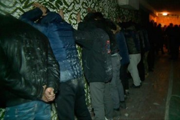 На фабрике в Житомире задержали 134 человека за драку